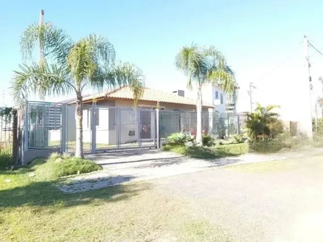 Casa 2 dormitórios para locação no bairro Ponta Grossa zona sul de Porto Alegre,