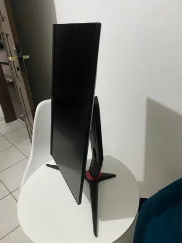 MONITOR GAMER AOC VIPER 24" C/DEFEITO