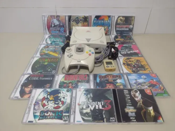 Dreamcast Com 15 Jogos E Memory Card Vmu