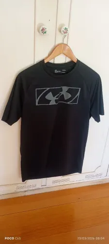 Camiseta UNDER ARMOUR