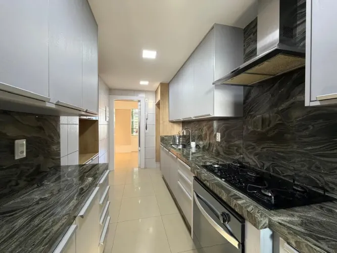 Imóvel para aluguel possui 110 metros quadrados com 3 quartos em Barro Vermelho - Natal -