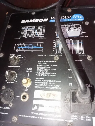 Monitor Samson Resolv 65a