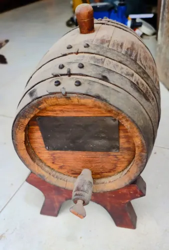 De$500 por$390 Barril de carvalho decorativo pequeno Aprox. 5L