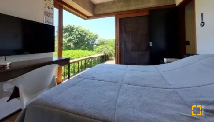 Casa à venda em condomínio fechado no Rio Tavares em Florianópolis SC