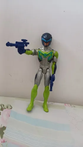 Boneco Max Steel