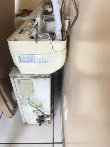 Vendo split de 12000 para uso de peças