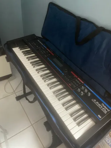 Teclado Roland - D i