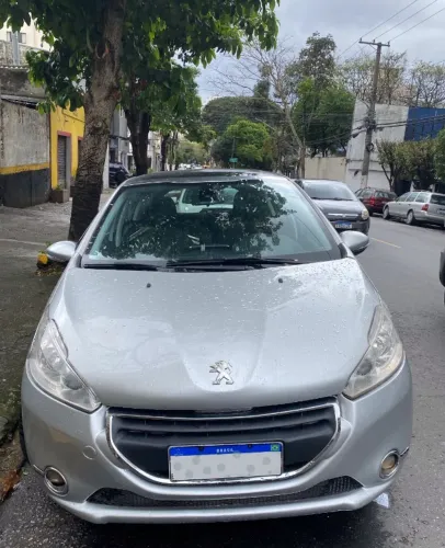 Peugeot 208 Griffe 1.6 Flex 16V 5P Mec. 2014