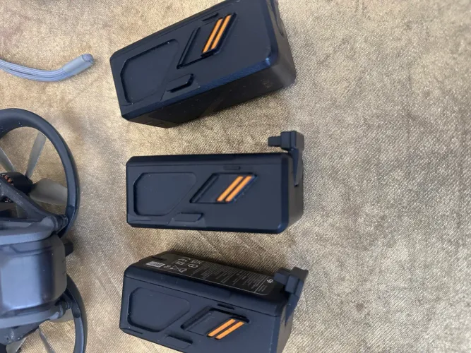 DRONE AVATA COM 3 baterias 