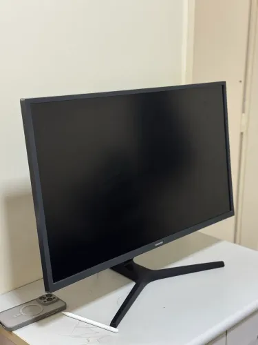 Monitor 4K 32 pol Samsung - Perfeito Estado - Parcelo 18x e Faço Troca