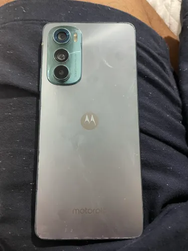 Moto edge 30