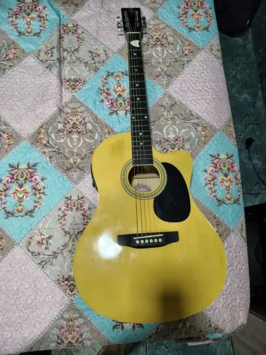 Violão top 600,00