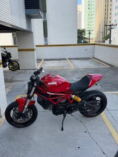 Ducati Monster 797