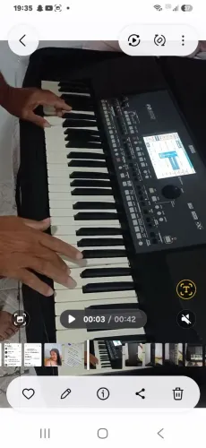Teclado korg pa600