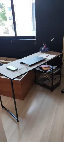 Vende se escrivaninha pra computador