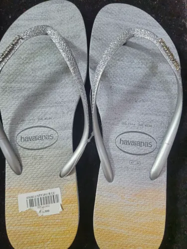 R$ 40 | Havaianas | Novo | Feminino | Tamanho 43/44 | Na Etiqueta | Zerado