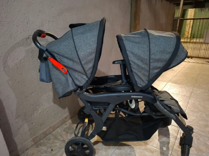Carrinho de bebê duplo - GALZERANO