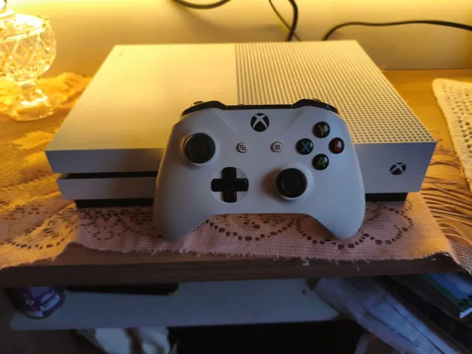 Xbox One S