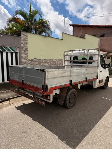 Fretes frete mudança e transporte de cargas disponível 