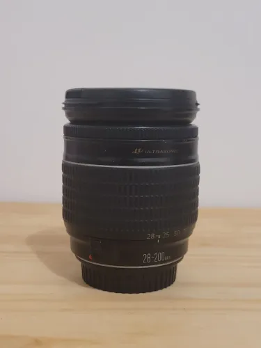 Lente Canon 28-200mm ultrassonic
