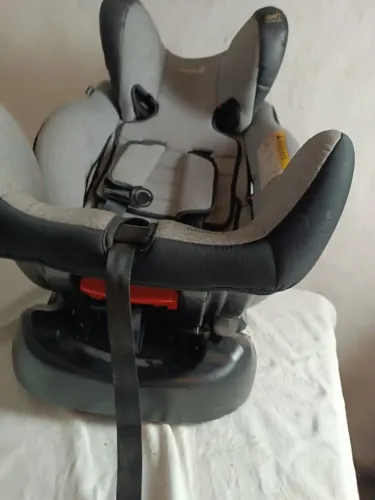 Cadeirinha Safety 1st Multifix (0 a 36 kg) com ISOFIX - Super Conservada