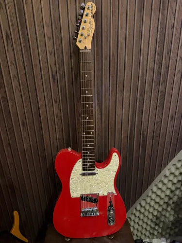 Fender Squier standard 2006 Indonésia ( caps saymour duncan )