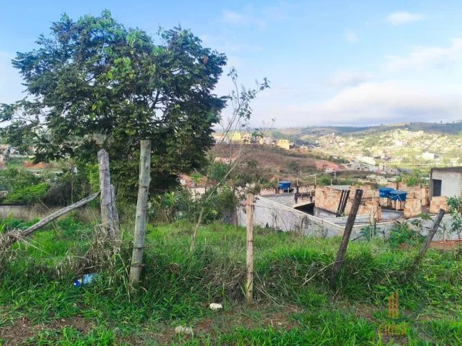 Lote a venda no bairro Lima Dias em Conselheiro Lafaiete -MG