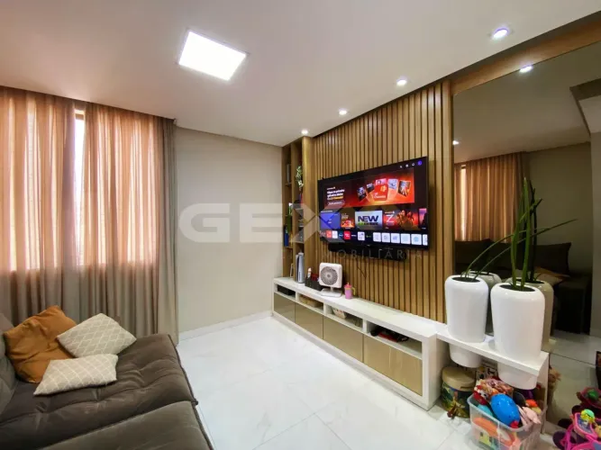 Casa à Venda Com 03 Quartos no Bairro Planalto em Divinópolis MG.