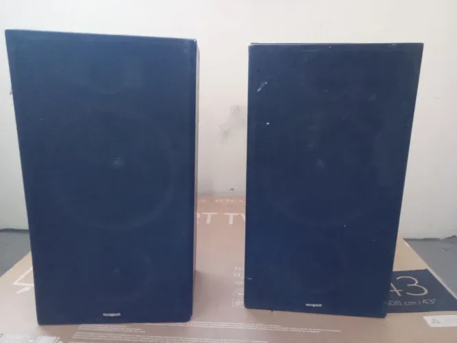 Um par de caixas acusticas gradiente mod.BS 85