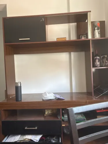 Estante em ótimo estado para tv