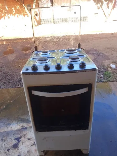 Vendo fogão 4 bocas em bom estado