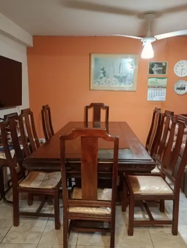 Mesa de jantar tampo de vidro estilo retró com 8 cadeiras