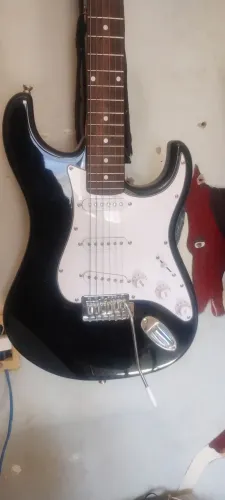 Guitarra Memphis Tagima