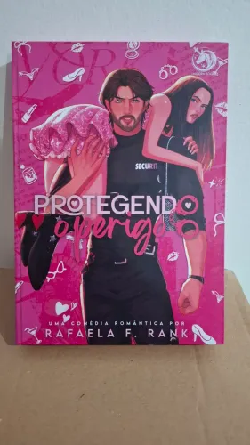 Protegendo o Perigo (Capa Dura) - UnicornBooks