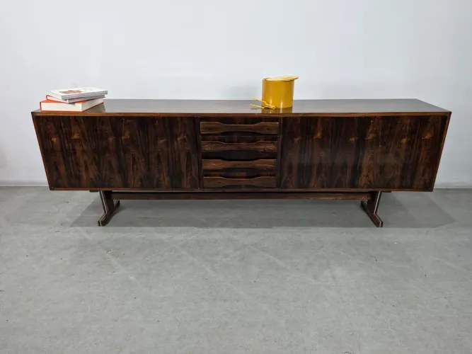 Buffet modernista década de 50/60