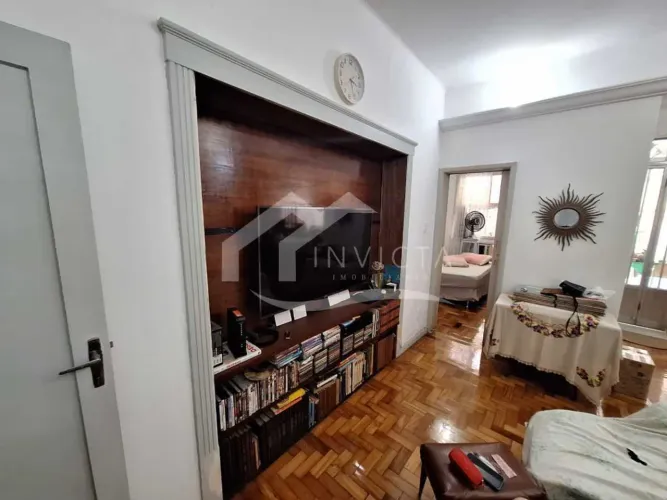MARAVILHOSO 3 QUARTOS COM ÁREA EXTERNA EM RUA NOBRE NA QUADRA DA PRAIA!!!