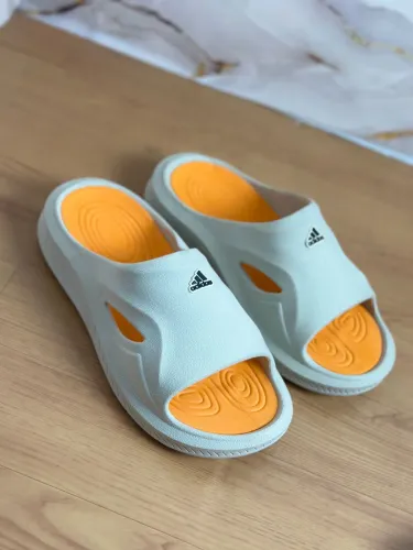 Slide adidas confort 