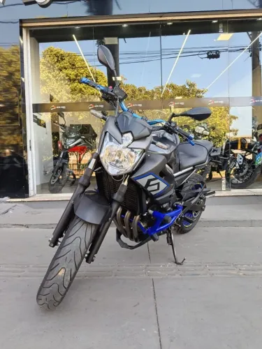 YAMAHA XJ6 N 600