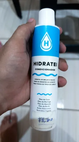 Cuidados com os cabelos Wella Eudora 