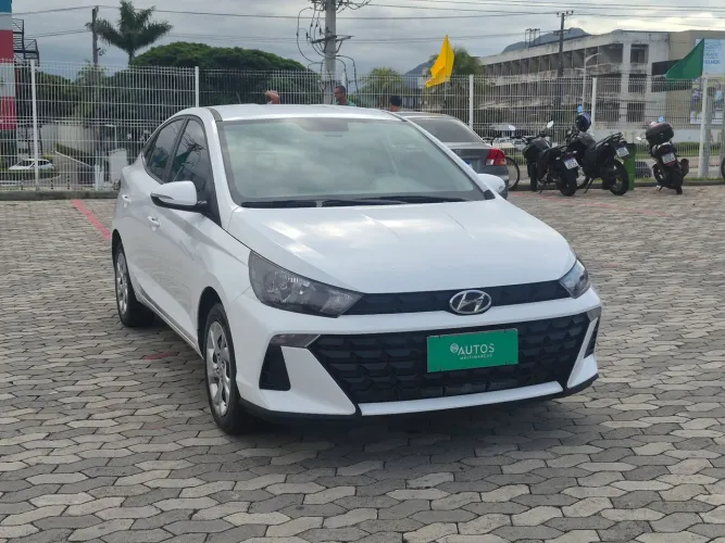 Hyundai HB20S Comfort Plus 1.0 Flex 12V Mec. 2025
