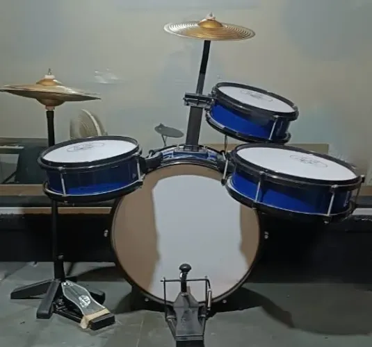  Bateria Acústica Infantil AM Rock Baby 2. Azul 9 Peças Com CHIMBAL Usada