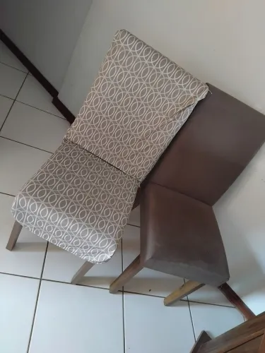 Vendo mesa/4 cadeiras