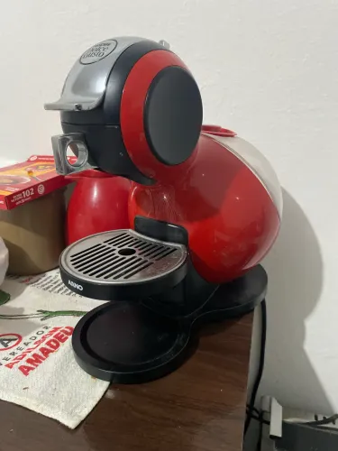 Vende se Cafeteira Dolce Gusto Nescafé Arno 
