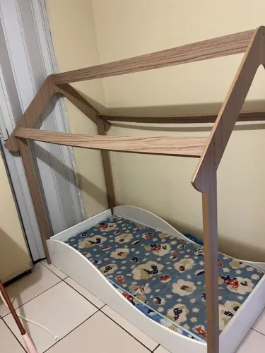 Cama Montessoriana