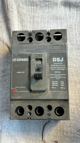 Disjuntor Caixa Moldada Tripolar  150 A 22ka 600v Soprano