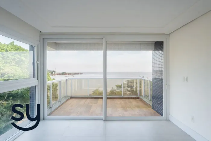 Ótimo apartamento com vista para o Guaíba