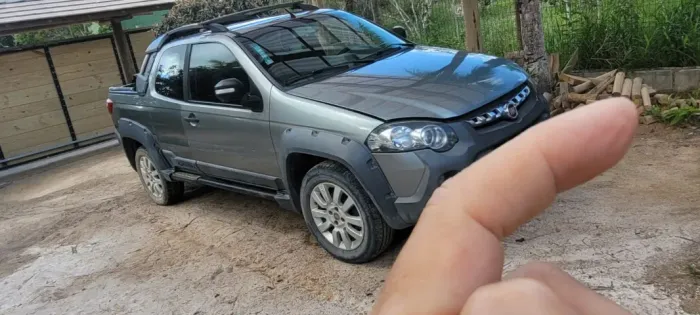Fiat Strada Adventure1.8/ 1.8 Locker Flex CD 2015