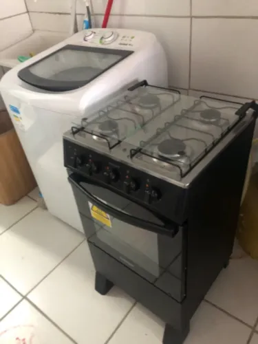 Fogao 4 bocas novíssimo 