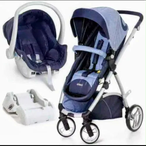 Kit Carrinho de Bebê + bebê conforto.