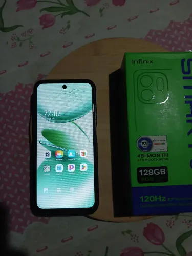 Smartphone Infinix Smart 9 | Pouco Uso | Tela com Defeito p/ Reparo*<br>